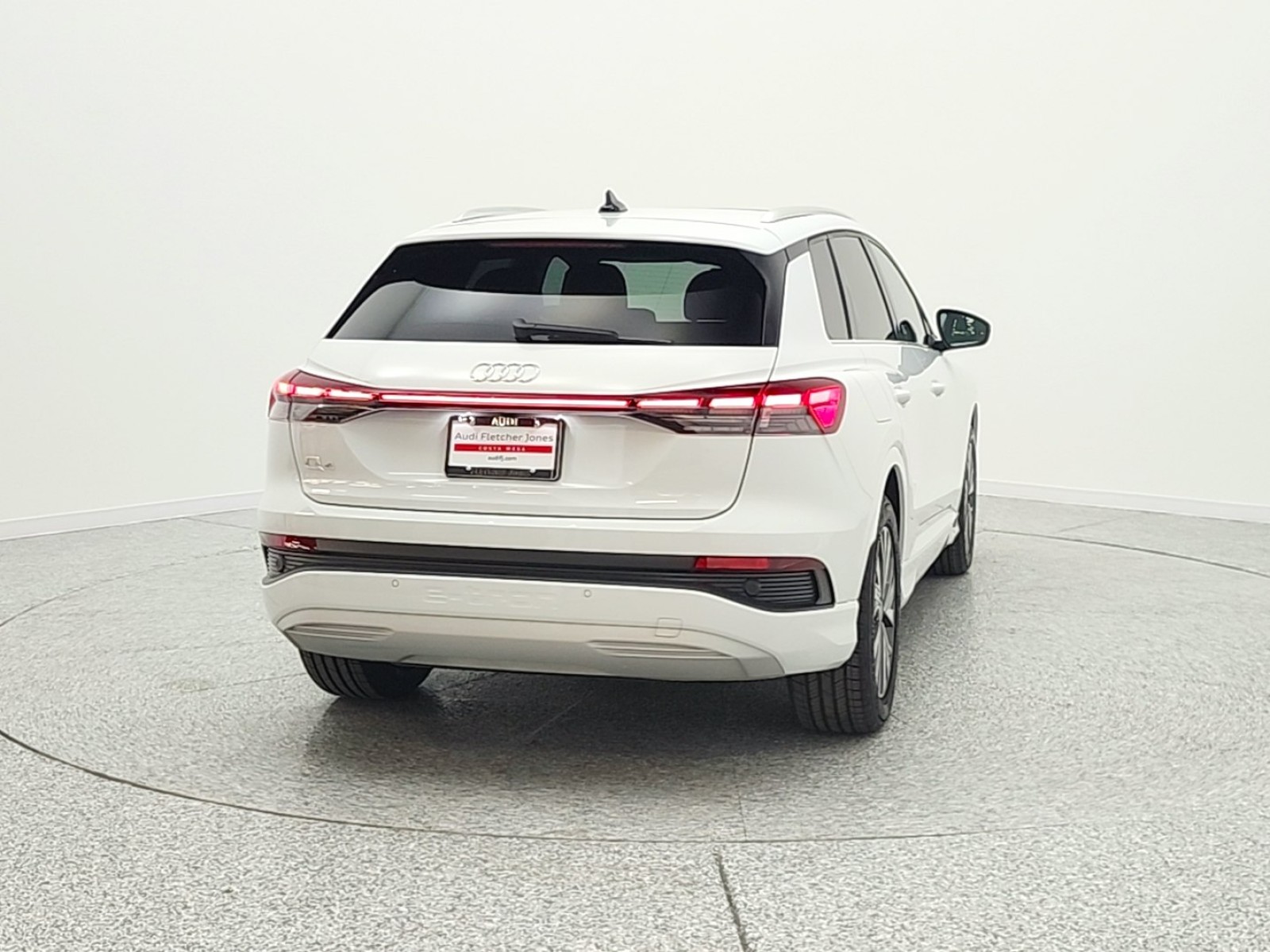 Used 2025 Glacier White Metallic Audi Premium 45 RWD image 6
