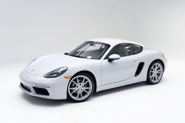 2025  718 Cayman  in , 