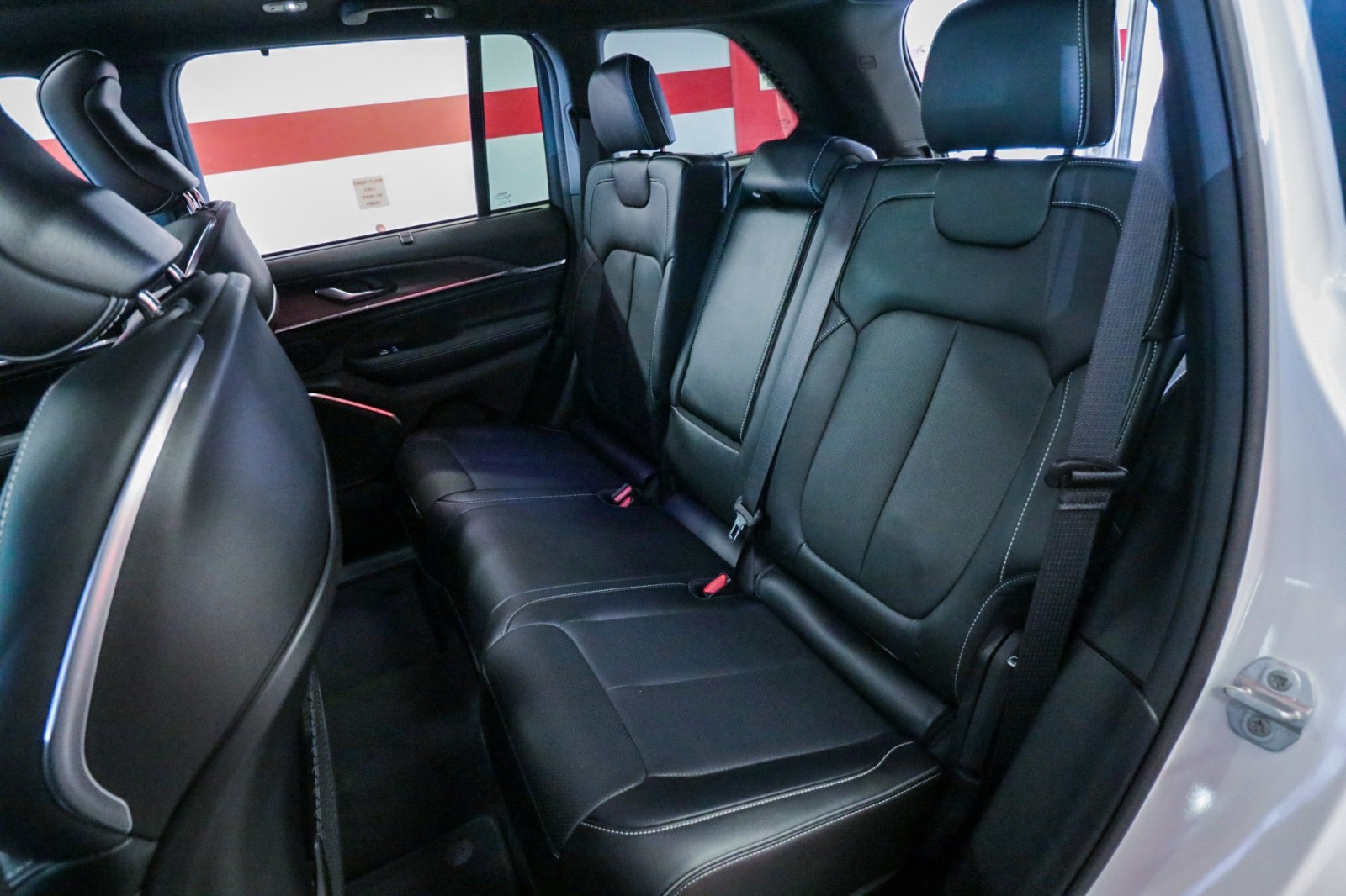 Used Car 2023 Jeep Grand Cherokee  Overland For Sale Under $50,000 In Austin, Texas