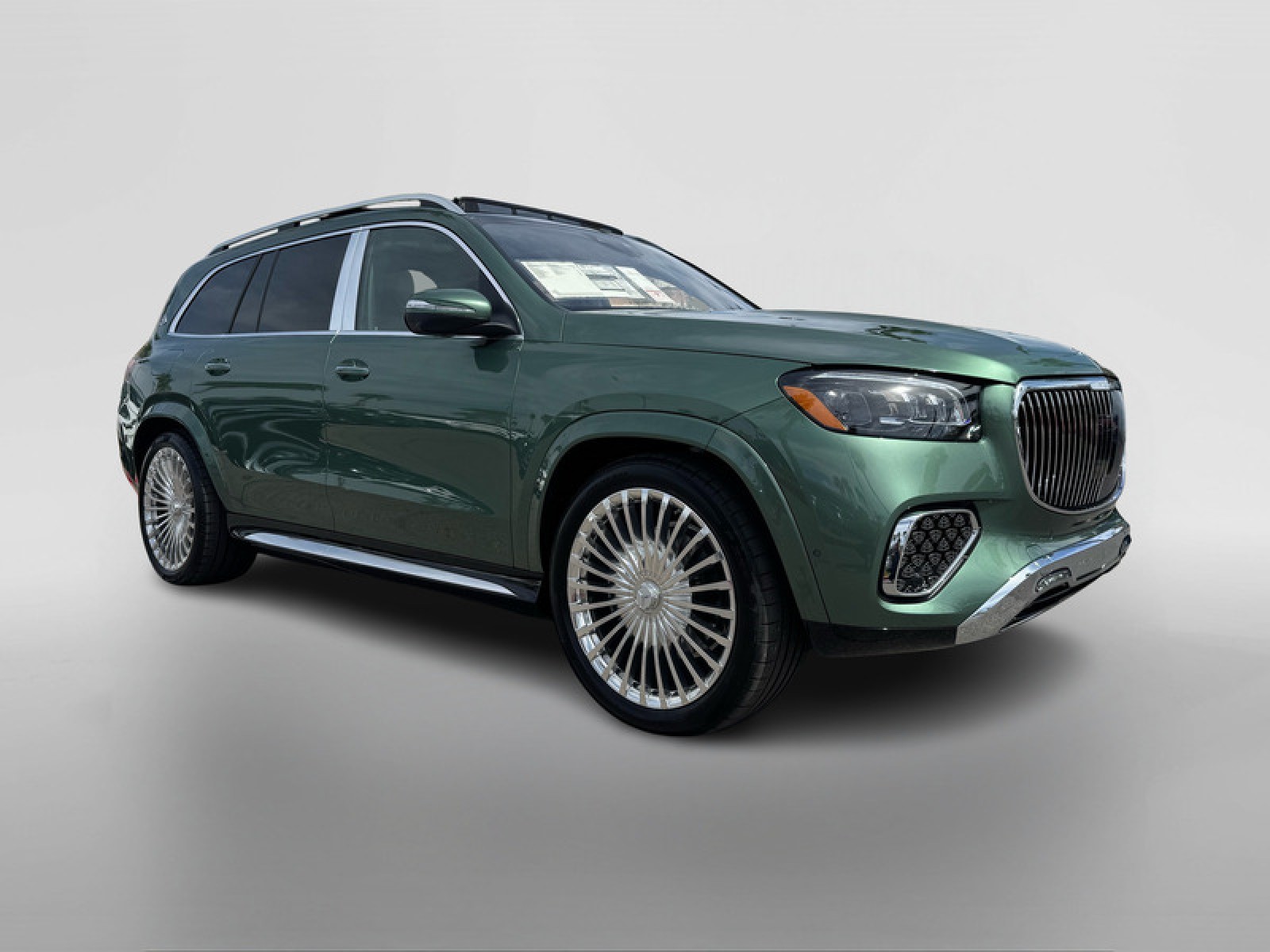New 2026 MANUFAKTUR Ireland Mid Green Metallic Mercedes-Benz Maybach GLS 600 4MATIC® SUV image 7