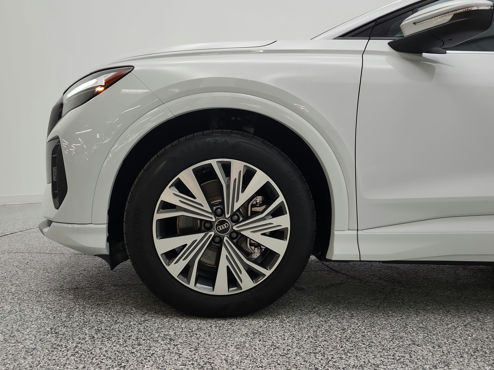 Used 2025 Glacier White Metallic Audi Premium 45 RWD image 22