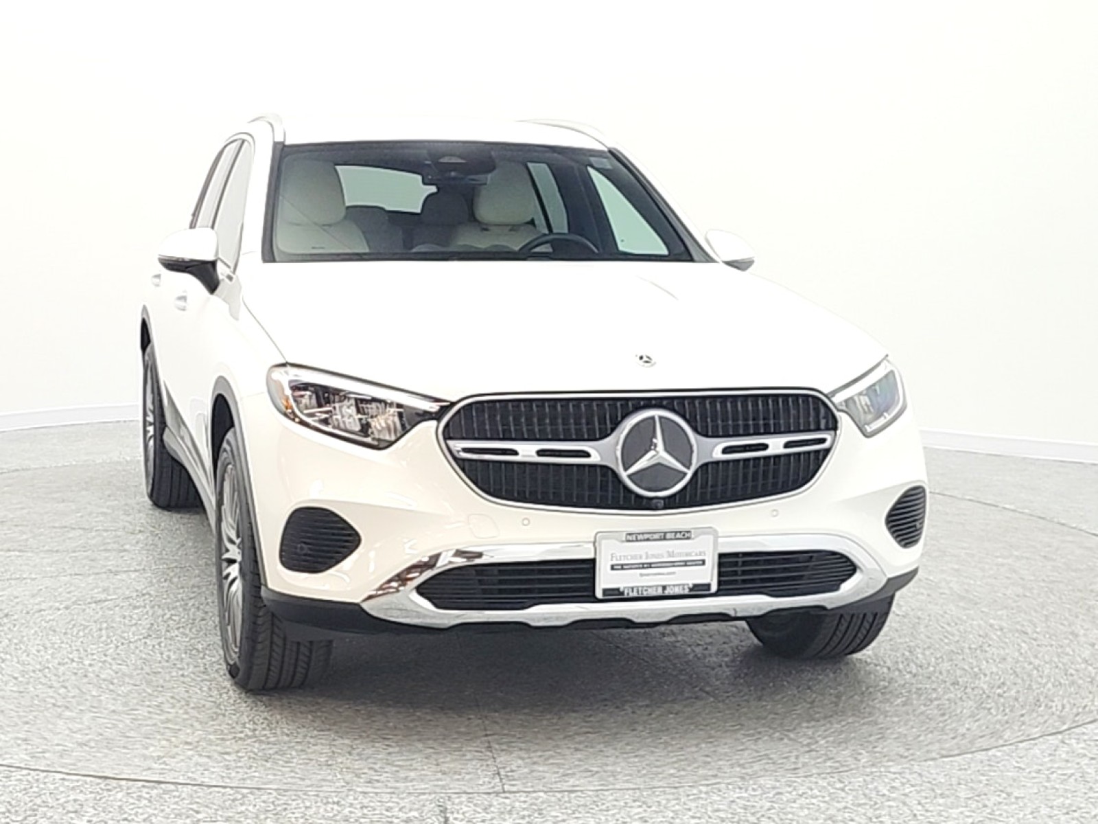 Certified Used 2025 Polar White Mercedes-Benz GLC 300 SUV image 2