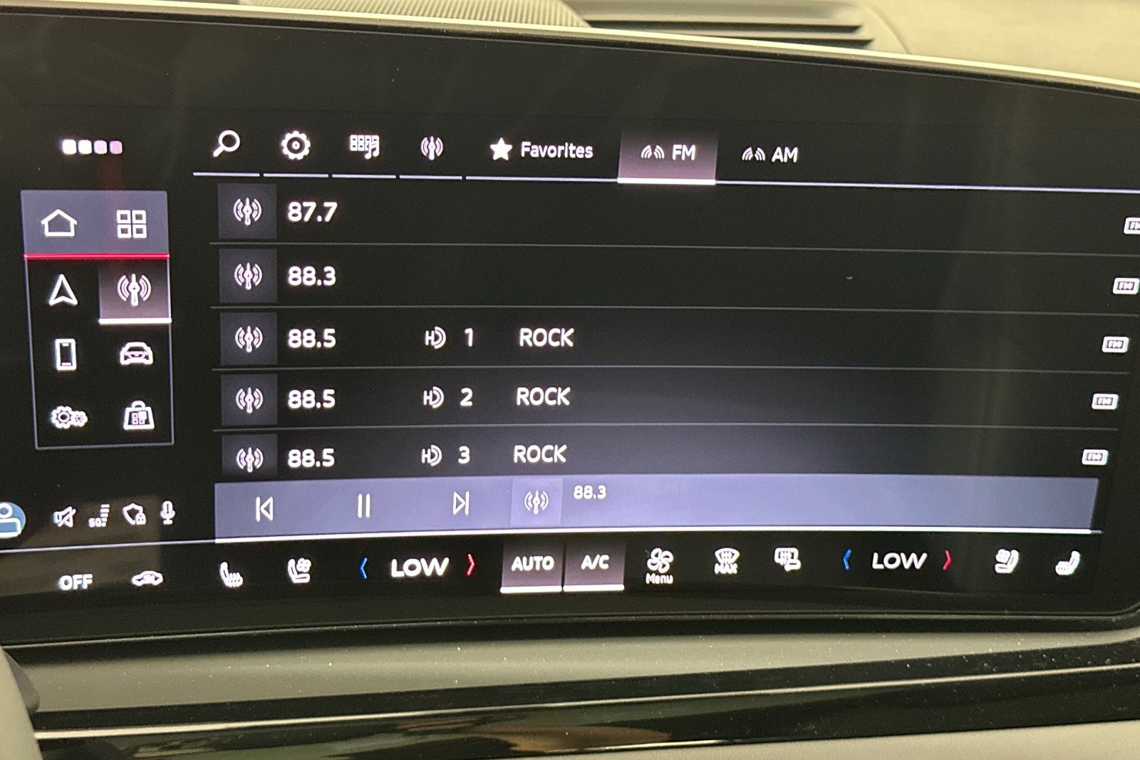 New 2025 Glacier White Metallic Audi Premium Plus 2.0 TFSI quattro image 16