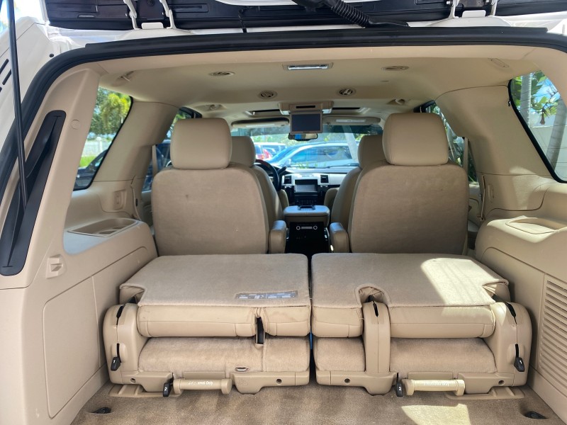 2013 Cadillac Escalade Luxury 1 OWNER LOW MILES 70,251 in ,