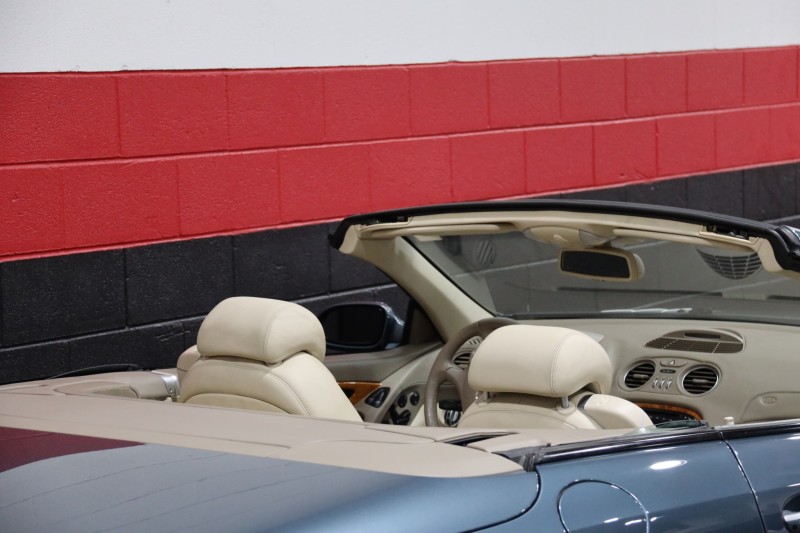 2003 Mercedes-Benz SL500 2dr Convertible in , 