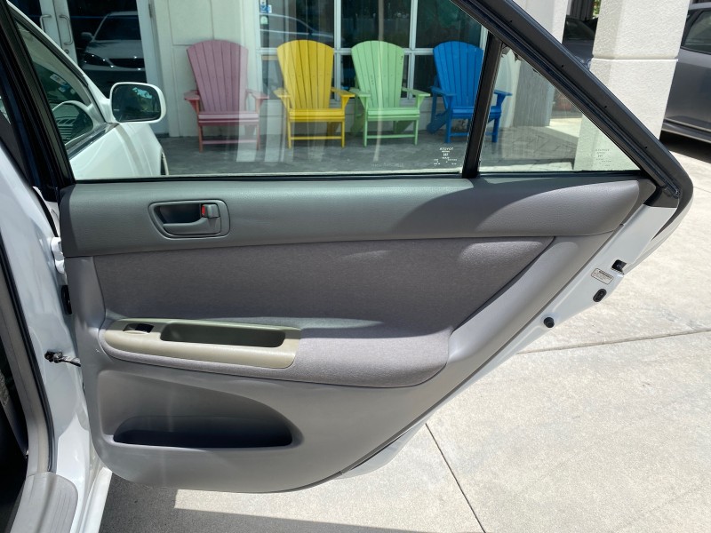 2003 Toyota Camry LE LOW MILES 61,005 in , 