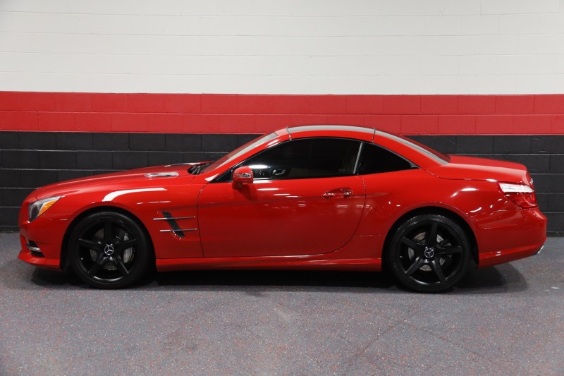 2013 Mercedes-Benz SL550 AMG Sport 2dr Convertible in , 