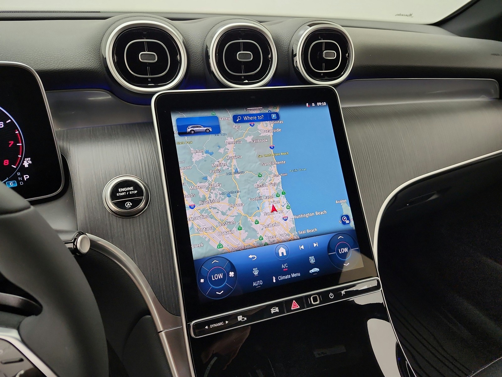 New 2026 Black Mercedes-Benz GLC 300 image 10