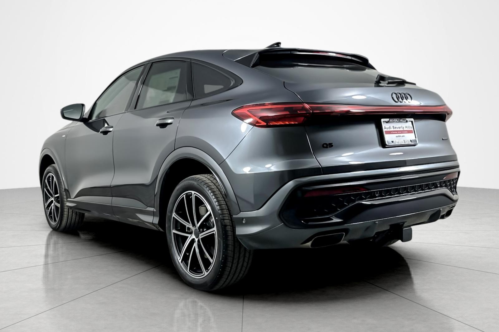New 2026 Daytona Gray Pearl Effect Audi Premium Plus 2.0 TFSI quattro image 4