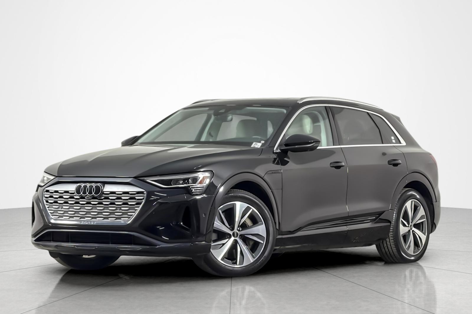 2024 Audi Q8 e-tron Premium Plus quattro