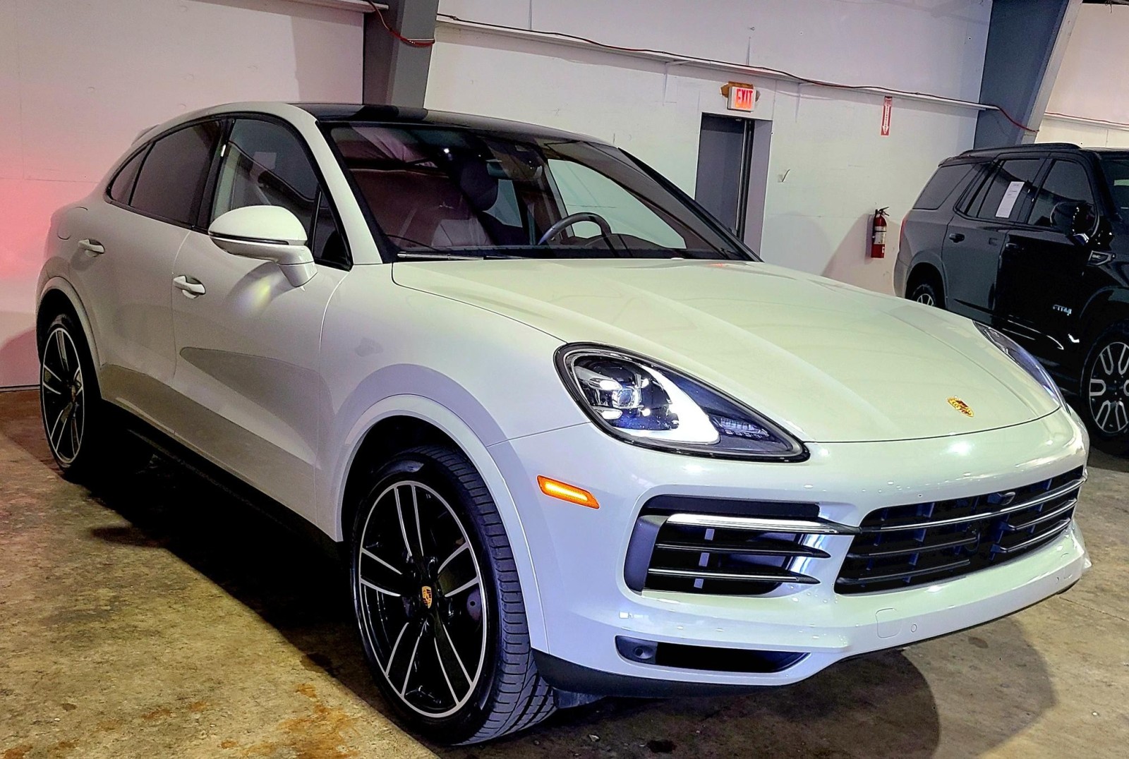 Used Car 2023 Porsche Cayenne  Platinum Edition For Sale Under $70,000 In Austin, Texas