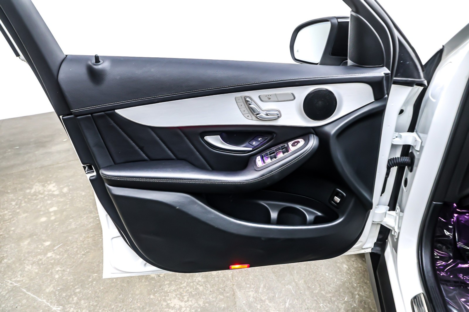 Used 2022 Polar White Mercedes-Benz GLC 300 4MATIC® Coupe image 22