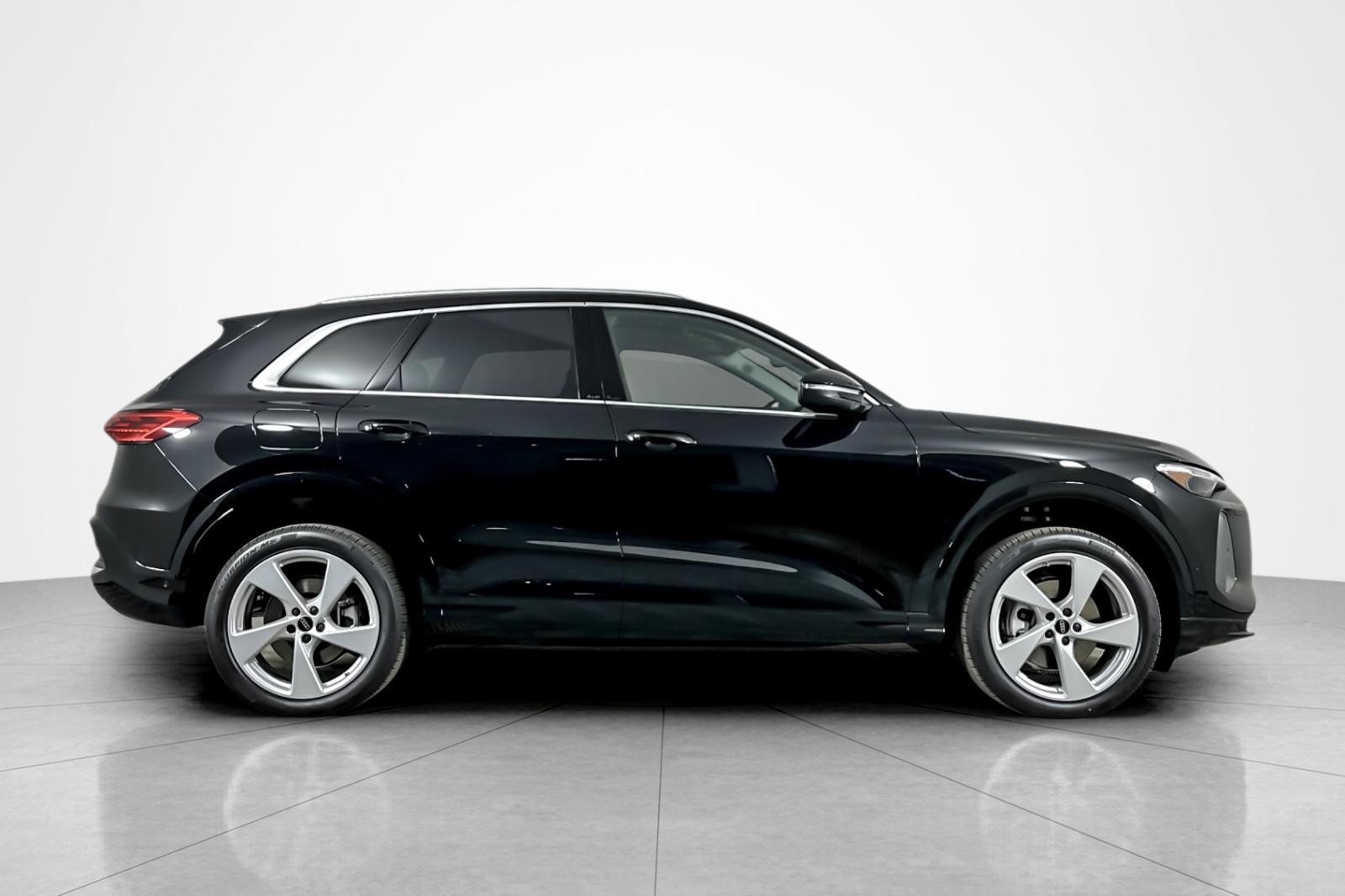 New 2025 Mythos Black Metallic Audi Premium Plus 2.0 TFSI quattro image 7