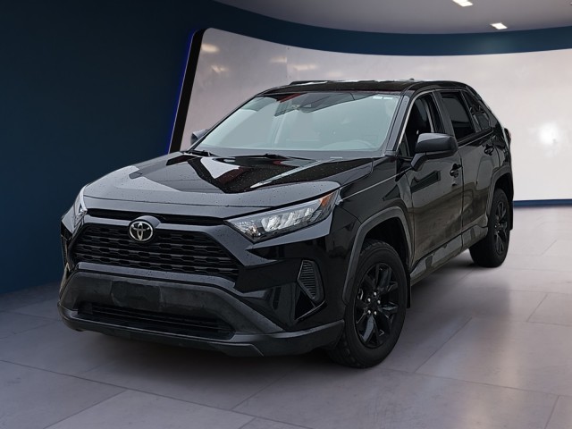 2022 Toyota RAV4 LE 1