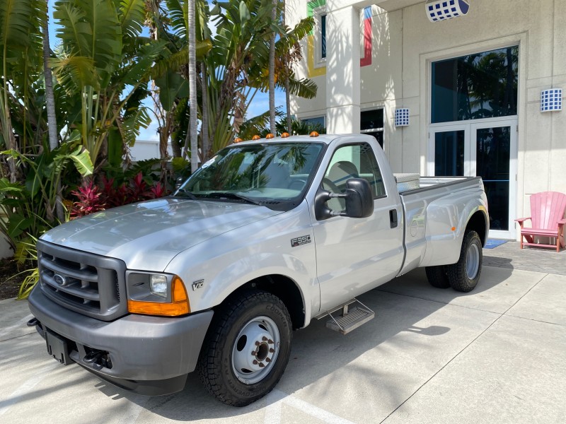 2001 Ford Super Duty F-350 DRW XL 1 OWNER LOW MILES 14,269 in , 