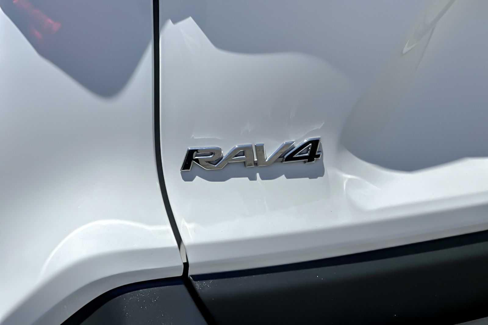 Certified Used 2024 Ice Cap Toyota Hybrid LE image 25