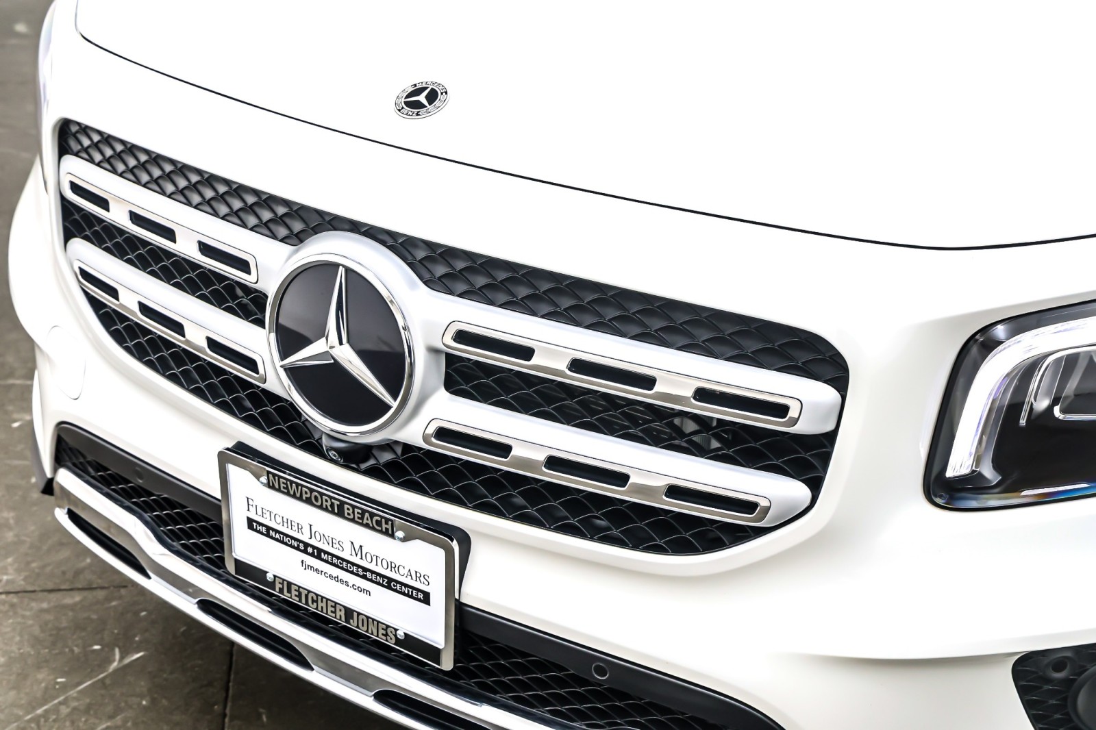 Used 2023 Polar White Mercedes-Benz GLB 250 SUV image 14