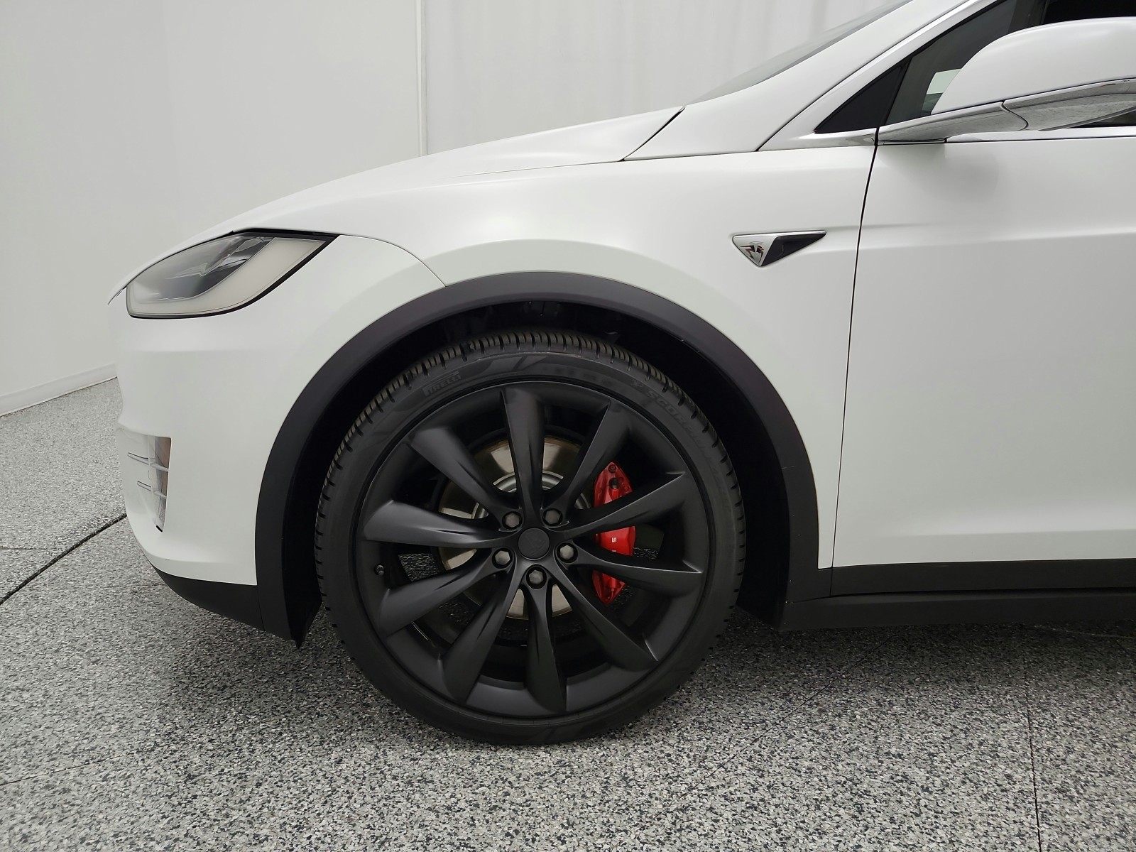 Used 2018 Pearl White Multi-Coat Tesla P100D image 17