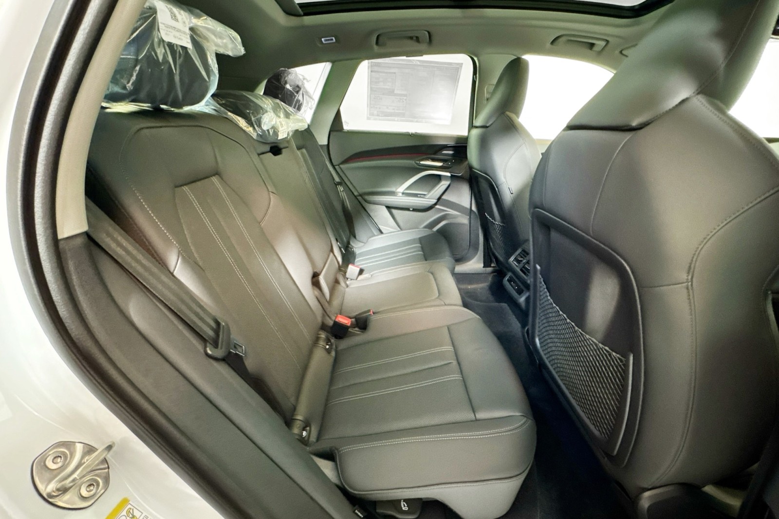 New 2025 Glacier White Metallic Audi Premium Plus 2.0 TFSI quattro image 25