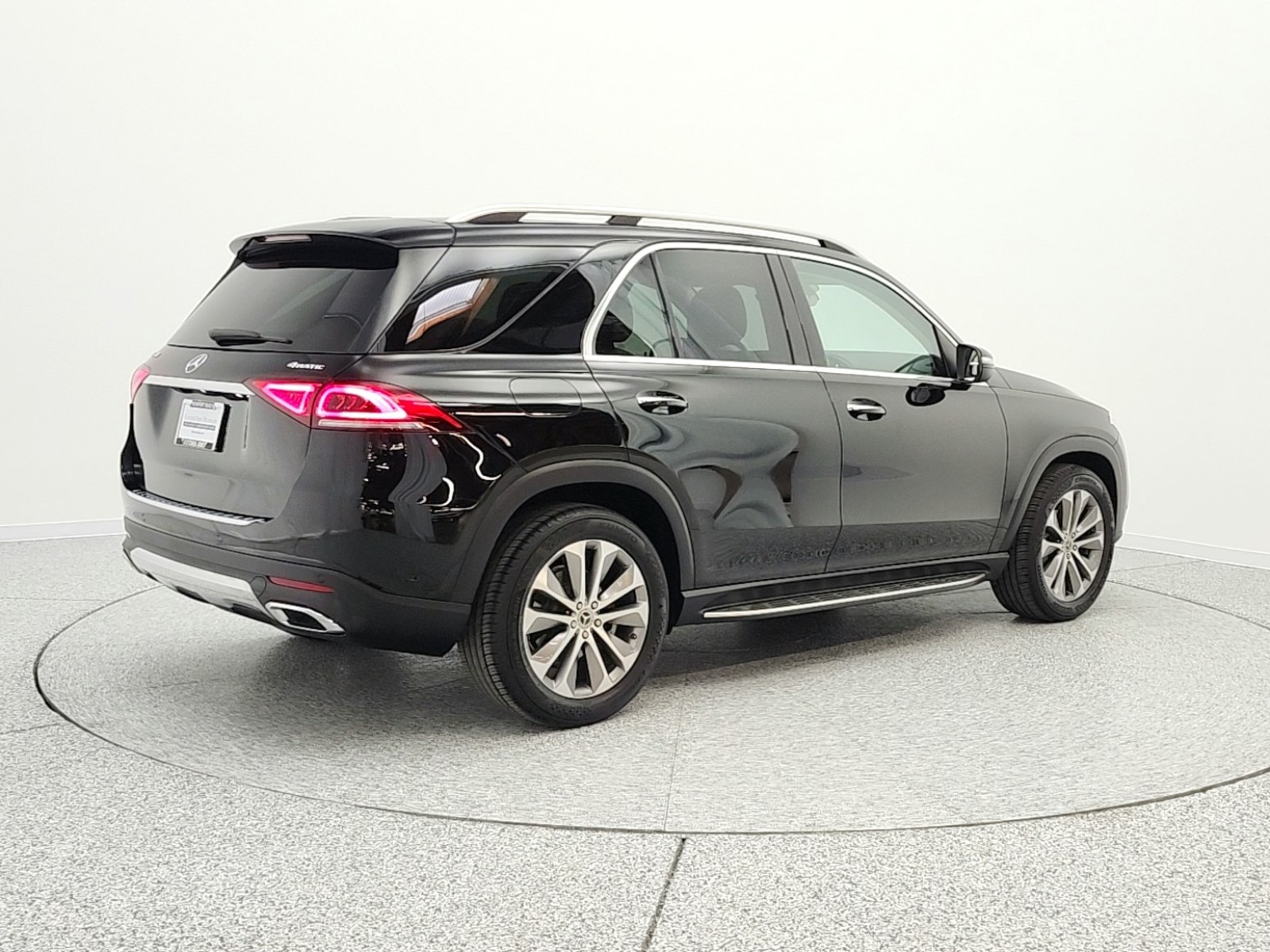 Used 2020 Black Mercedes-Benz GLE 350 4MATIC® SUV image 5