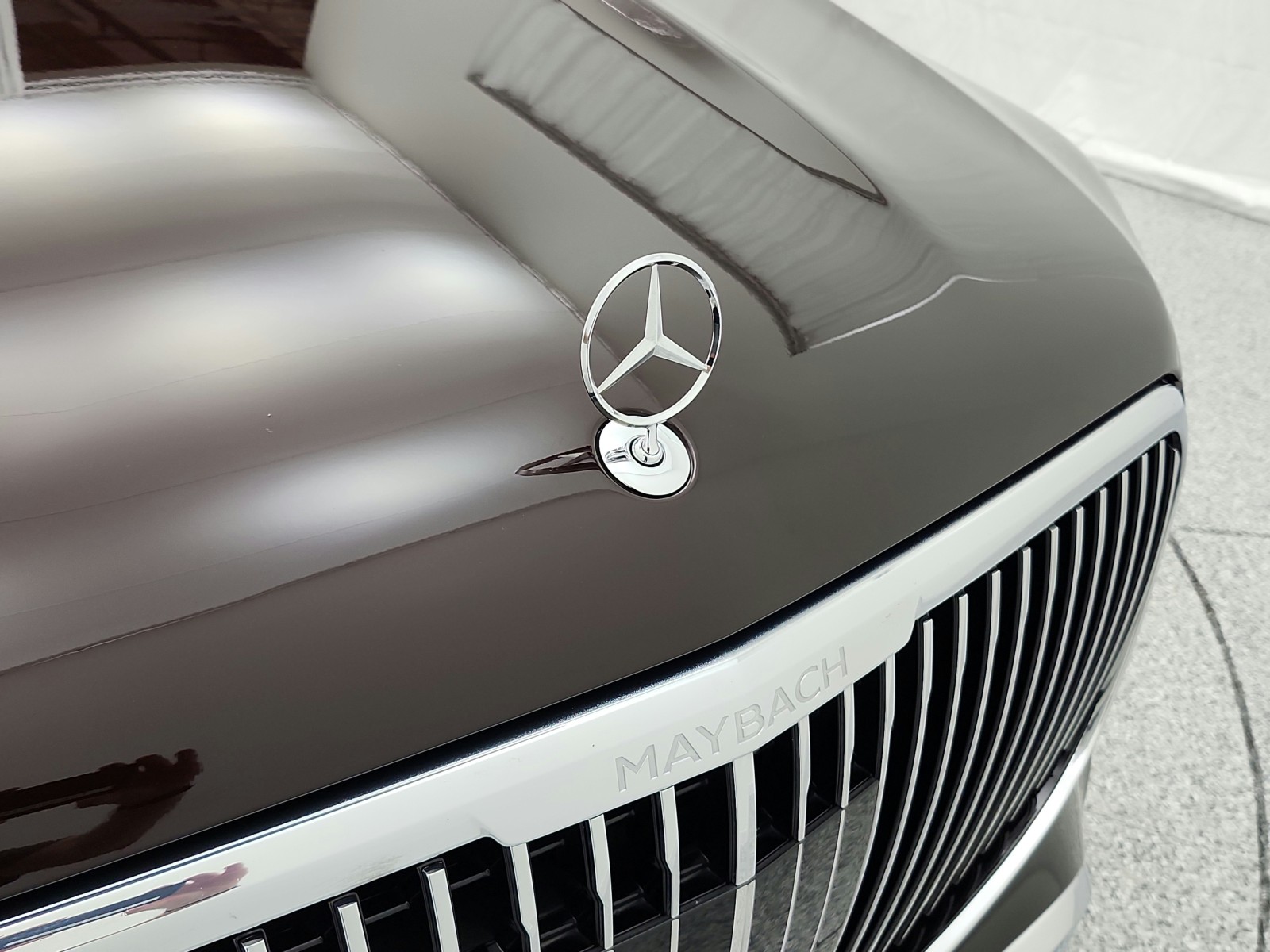 Certified Used 2024 Obsidian Black/Rubelite Red Mercedes-Benz Maybach GLS 600 4MATIC® SUV image 20