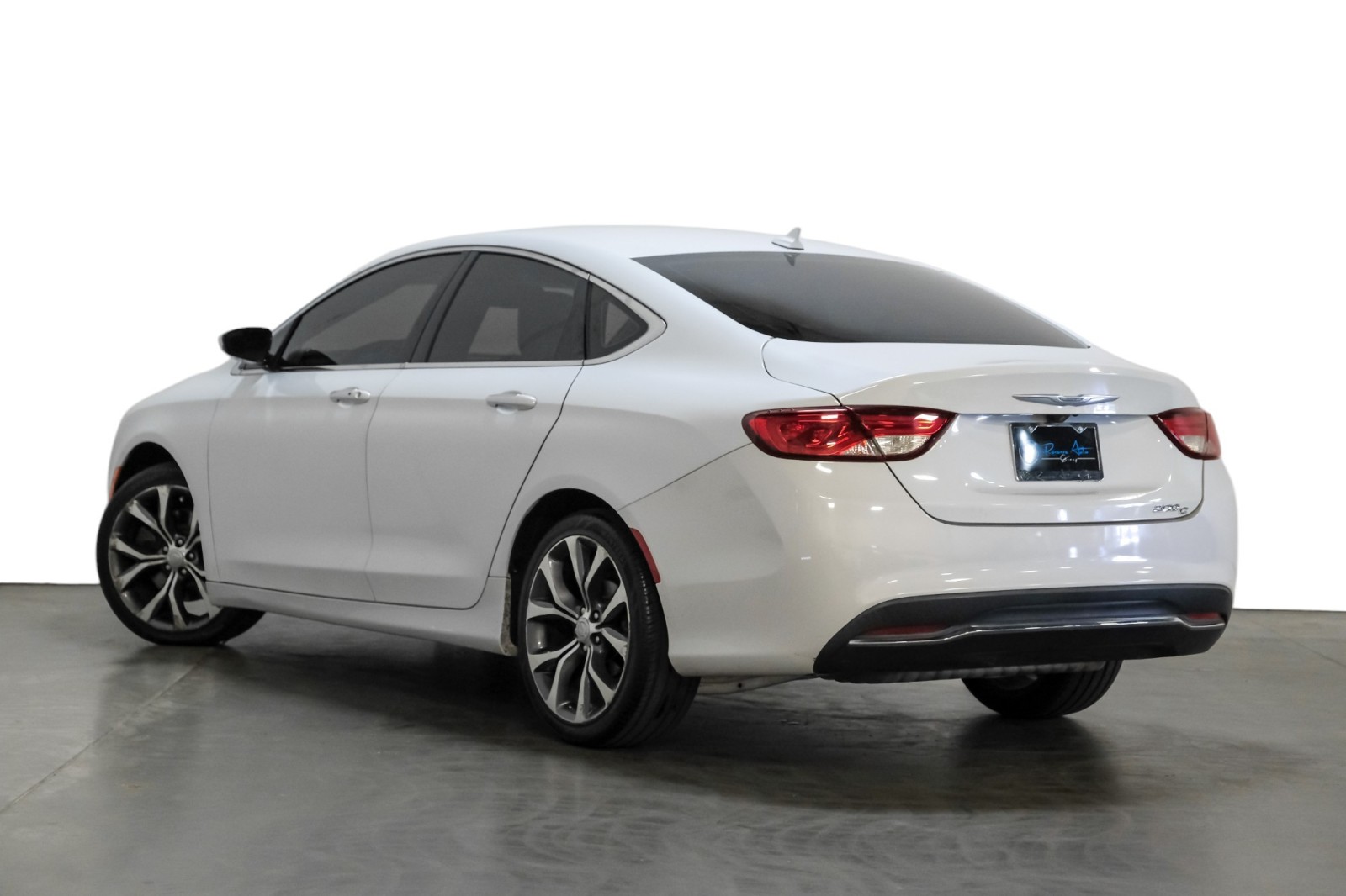 2015 Chrysler 200 C 9