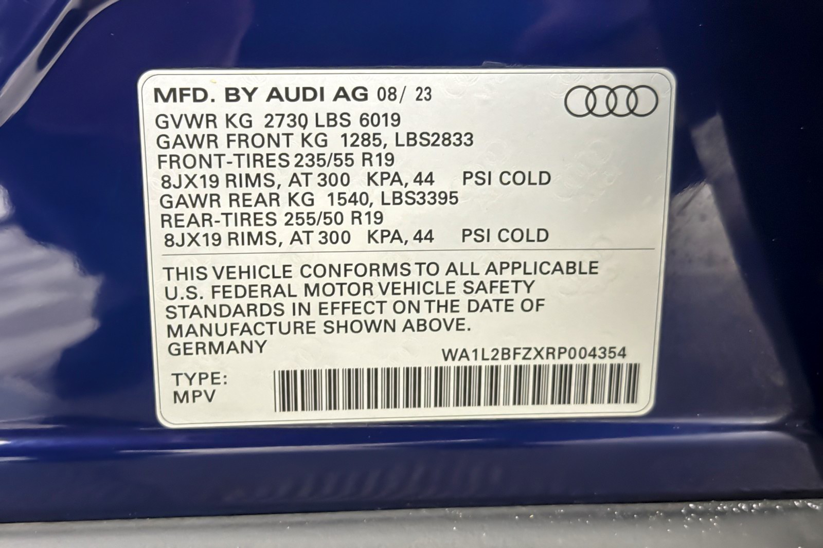 Used 2024 Navarra Blue Metallic Audi Premium Plus 50 quattro image 28