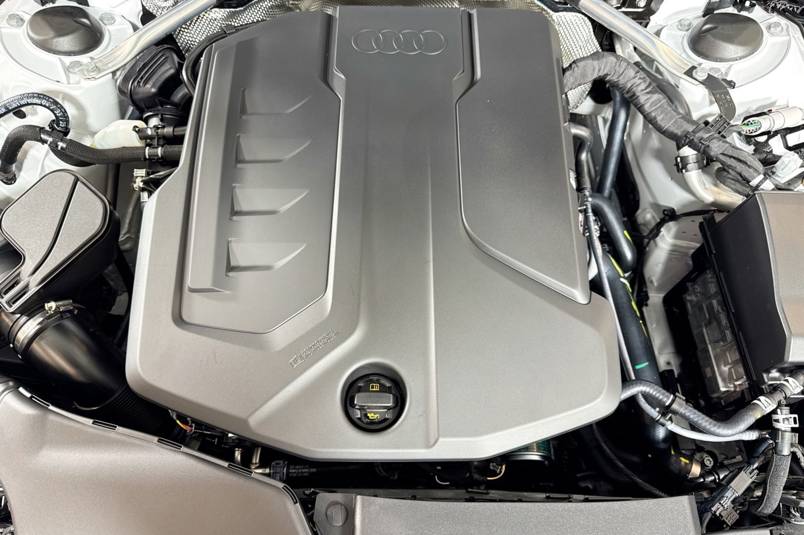 New 2025 Glacier White Metallic Audi Premium Plus 2.0 TFSI quattro image 26