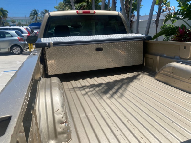 2005 GMC Sierra 1500 LOW MILES 83837 AC NO ACCIDENTS in ,