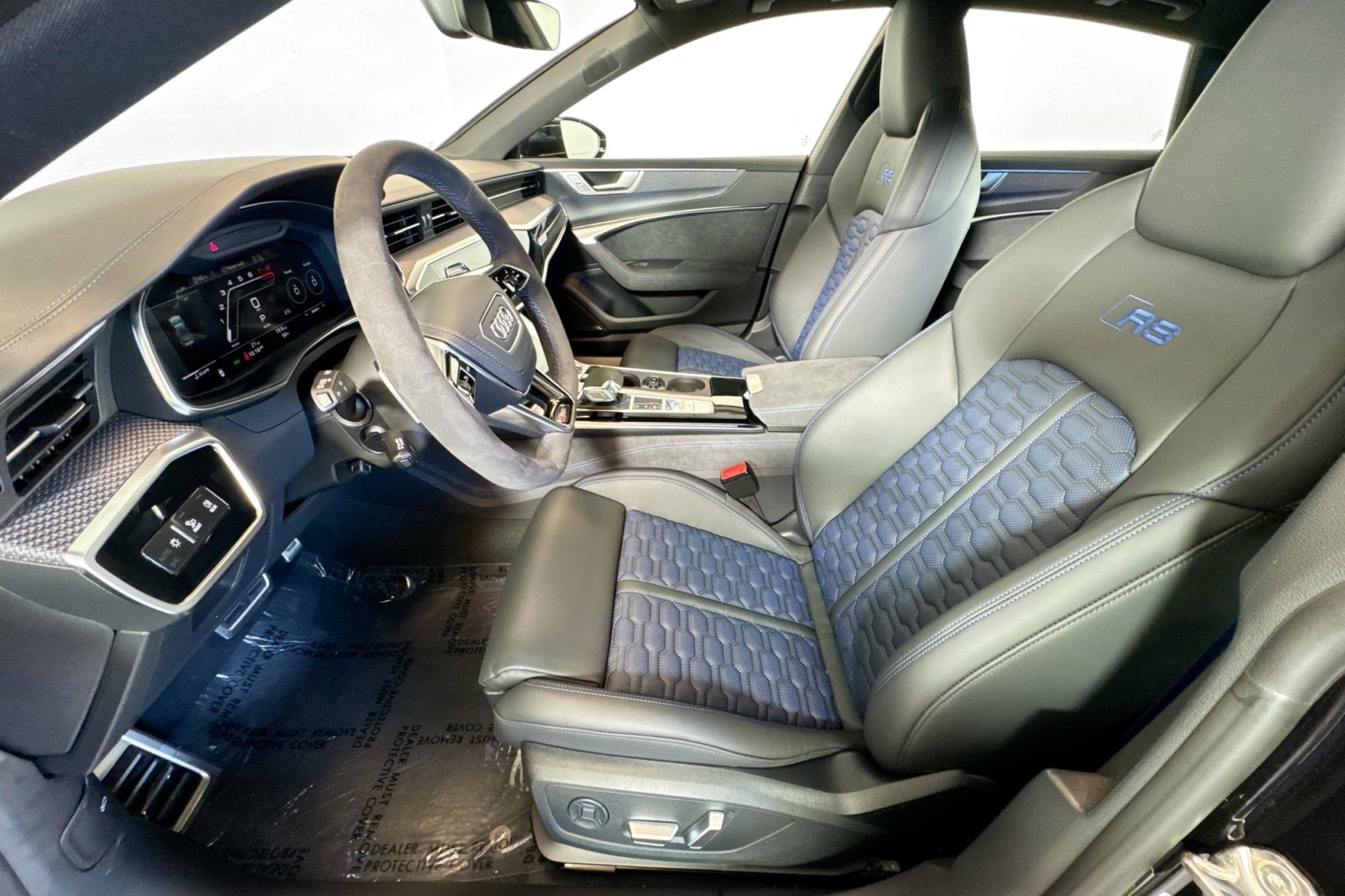 New 2025 Sebring Black Crystal Effect Audi performance 4.0 TFSI quattro image 18