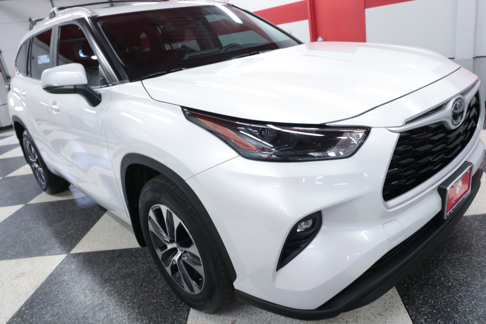 Used Car 2023 Toyota Highlander  Xle For Sale Under $40,000 In Austin, Texas