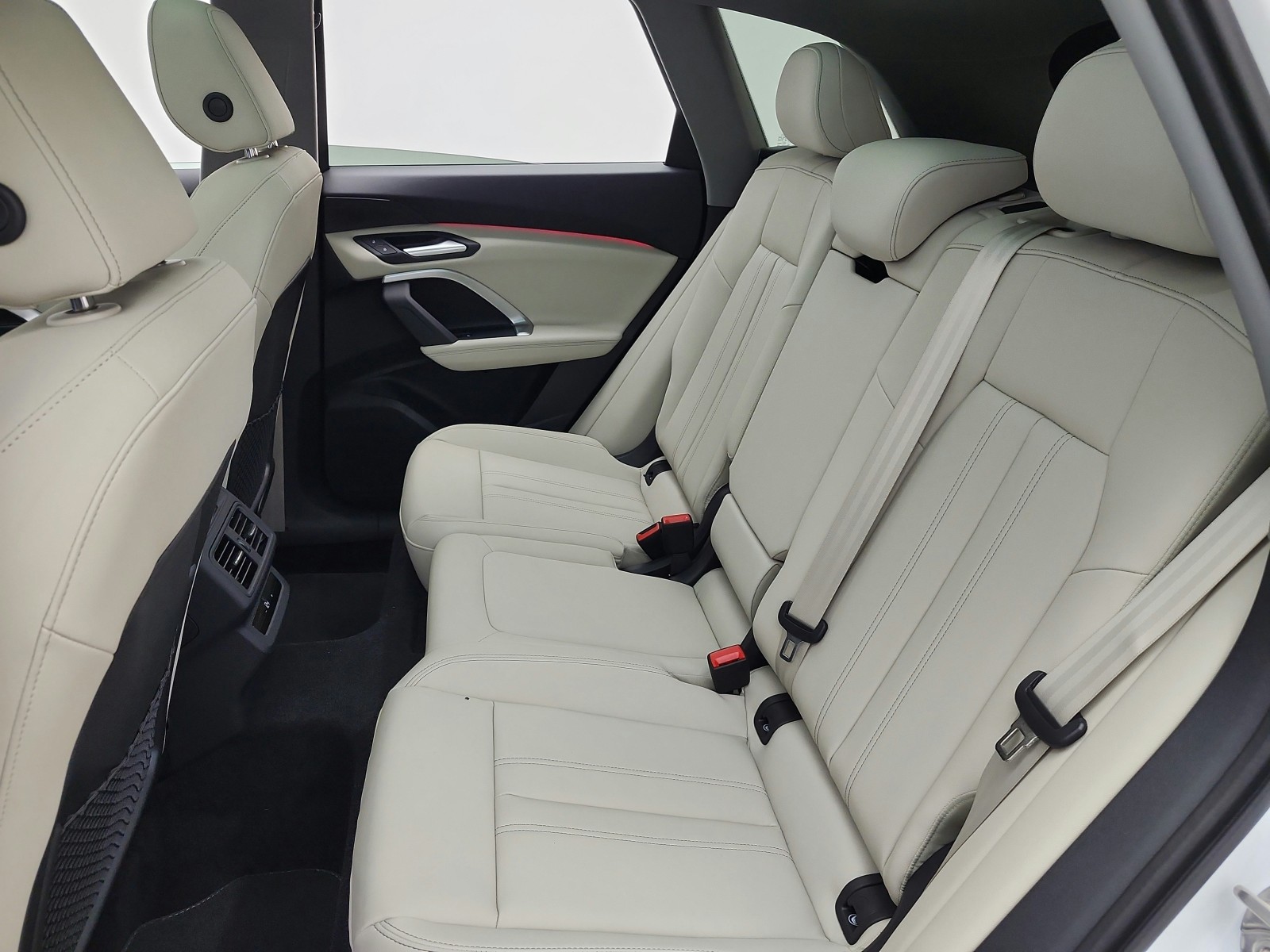 New 2026 Arkona White Audi Premium 2.0 TFSI quattro image 11
