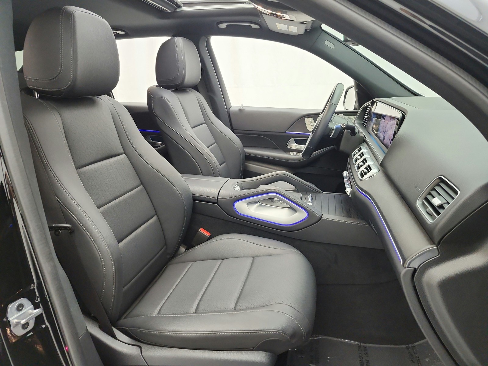 Certified Used 2024 Black Mercedes-Benz GLE 350 4MATIC® SUV image 19