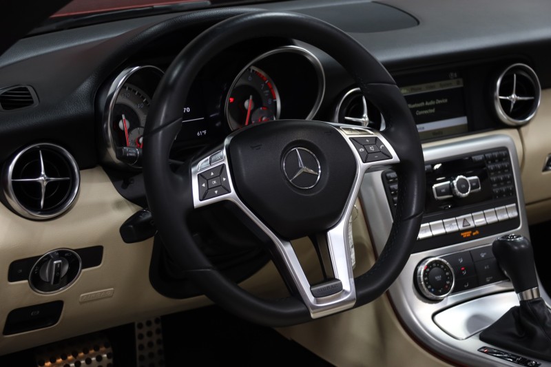 2012 Mercedes-Benz SLK 350 AMG Sport 2dr Roadster in , 