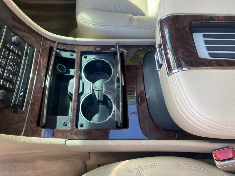 2013 Cadillac Escalade Luxury 1 OWNER LOW MILES 70,251 in ,