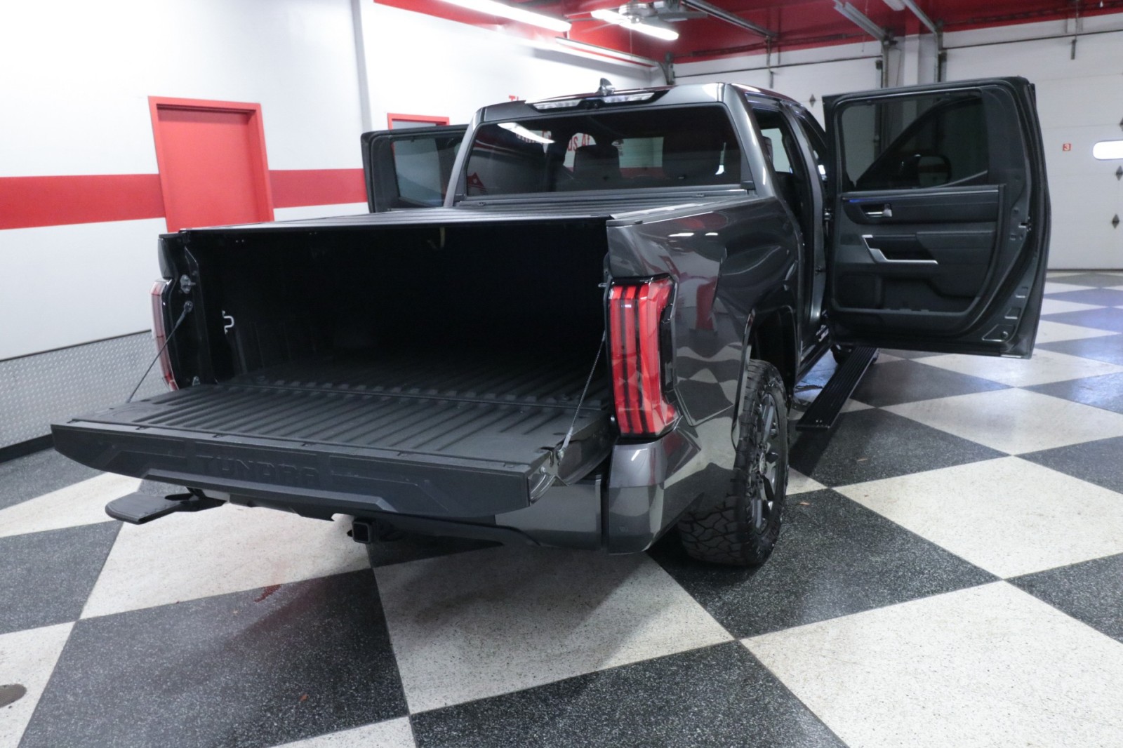 Used Car 2024 Toyota Tundra 4wd  Platinum For Sale Under $60,000 In Austin, Texas