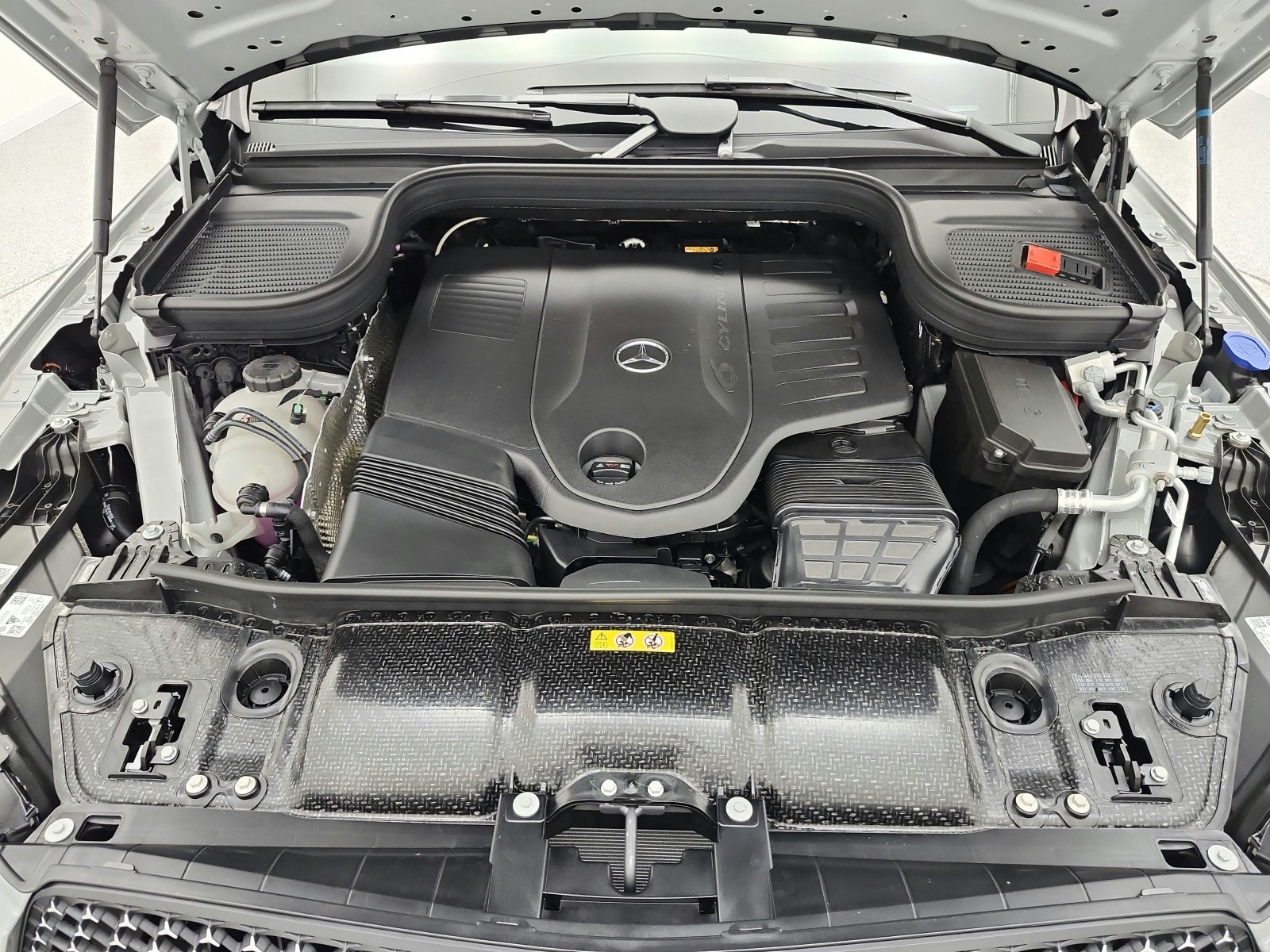 New 2026 MANUFAKTUR Alpine Grey Mercedes-Benz GLE 450 image 12