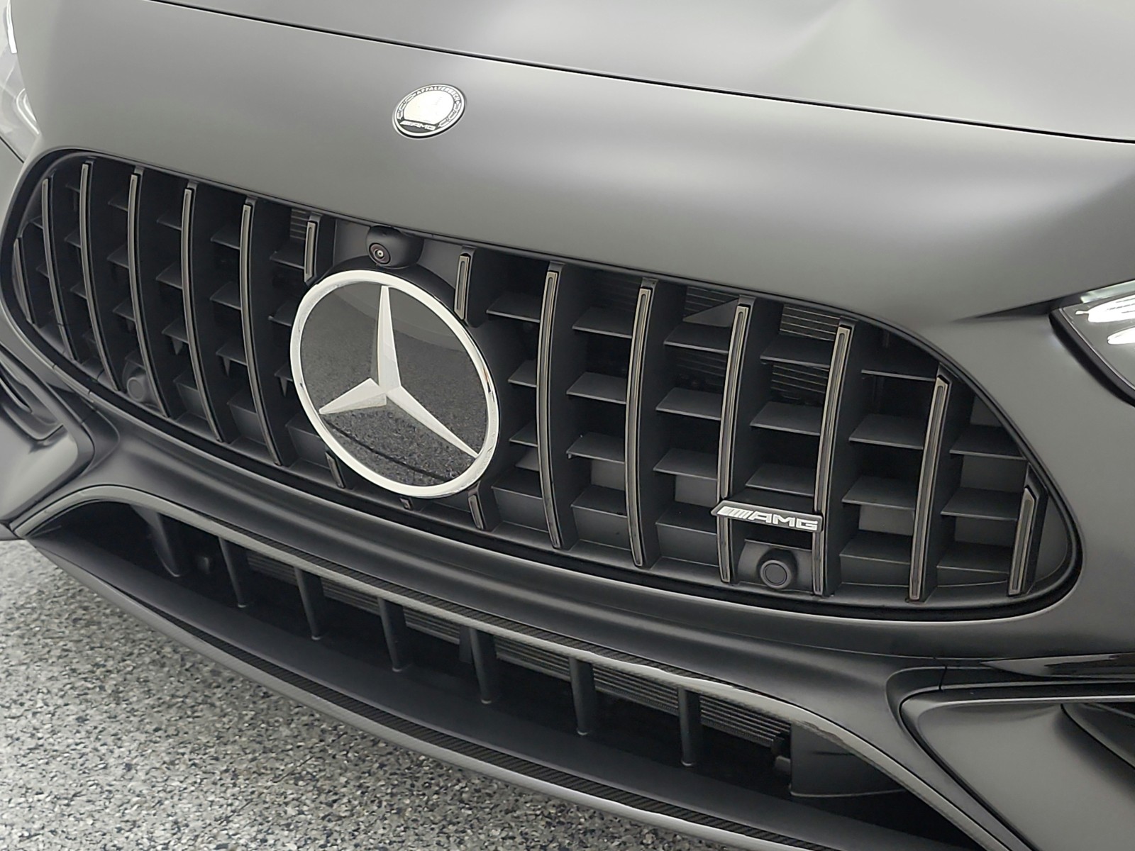 New 2026 MANUFAKTUR Graphite Grey Magno Mercedes-Benz AMG® CLE 53 image 13