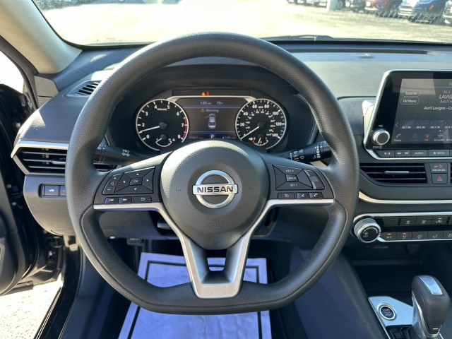 2022 Nissan Altima 2.5 SV 12