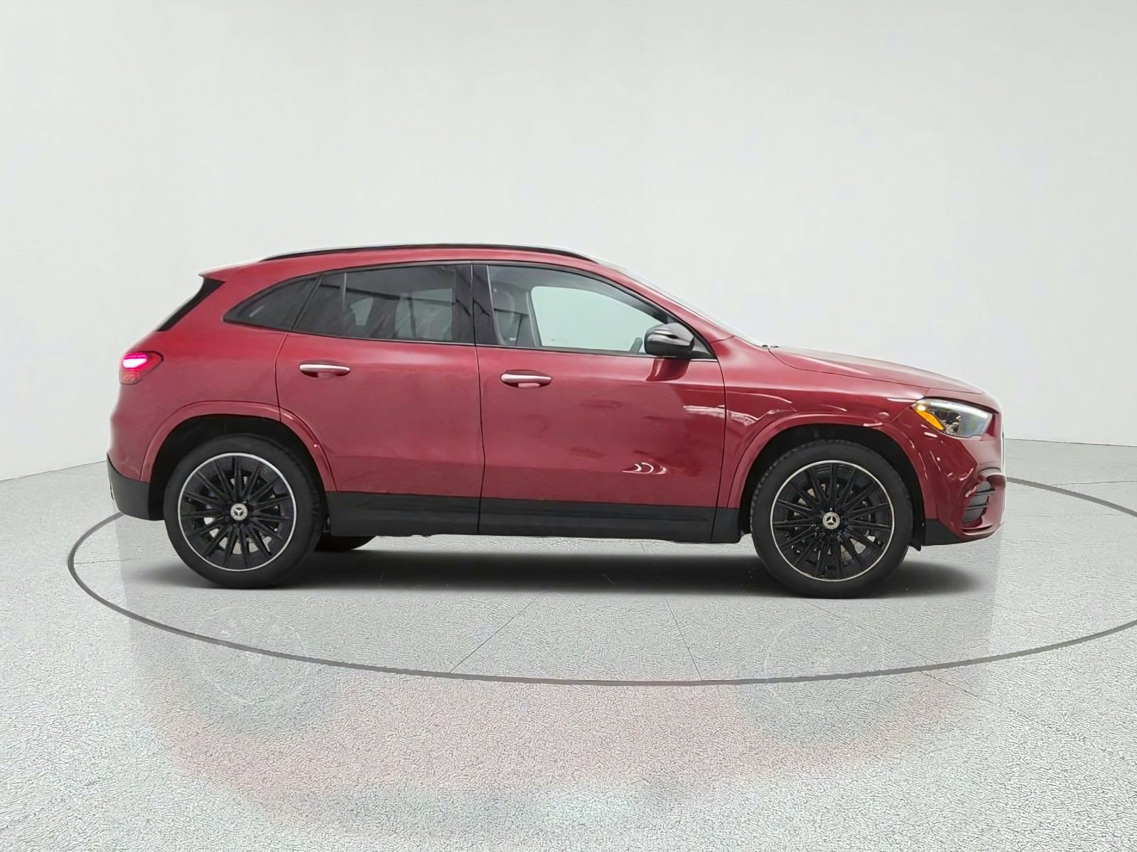 New 2026 MANUFAKTUR Patagonia Red Metallic Mercedes-Benz GLA 250 SUV image 4