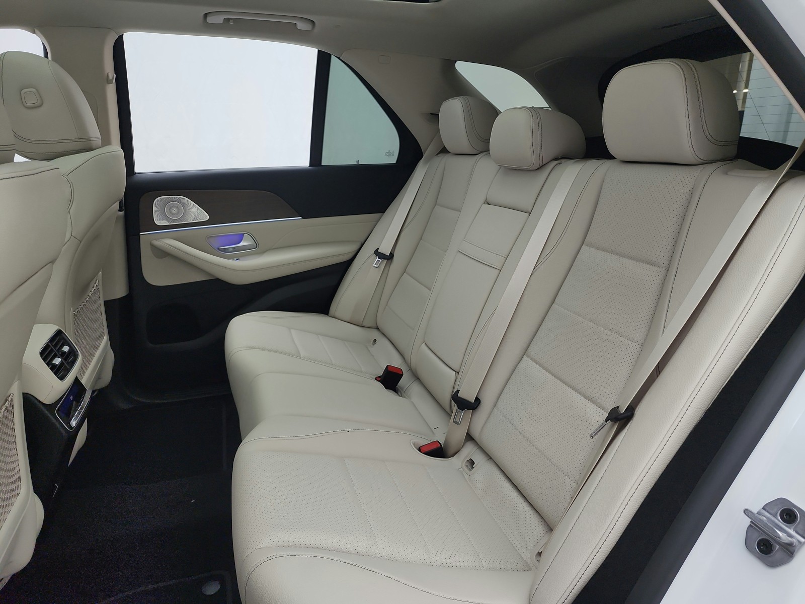 New 2026 Polar White Mercedes-Benz GLE 450 image 11
