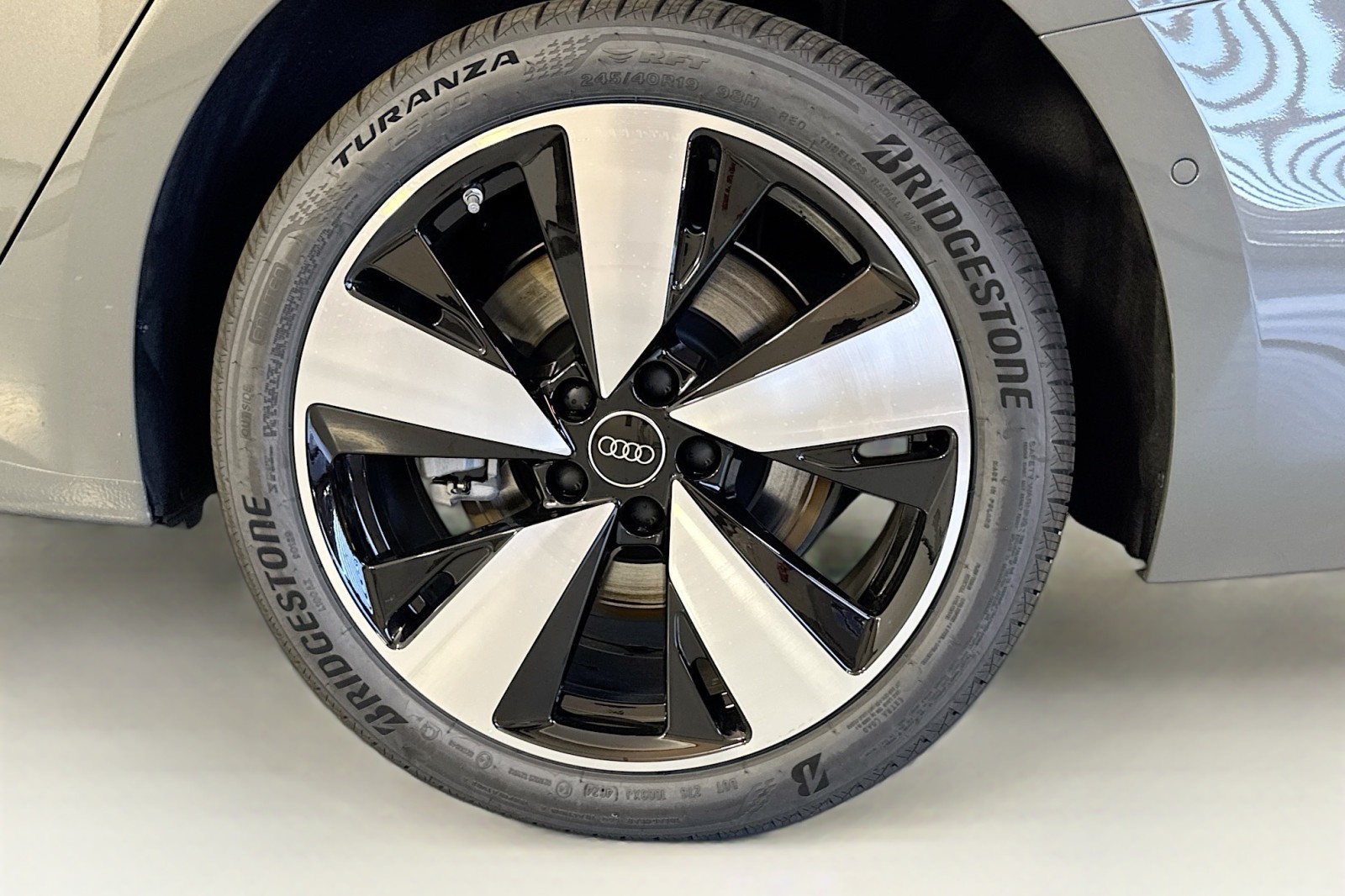 New 2025 Chronos Gray Metallic Audi Premium Plus 2.0 TFSI quattro image 10