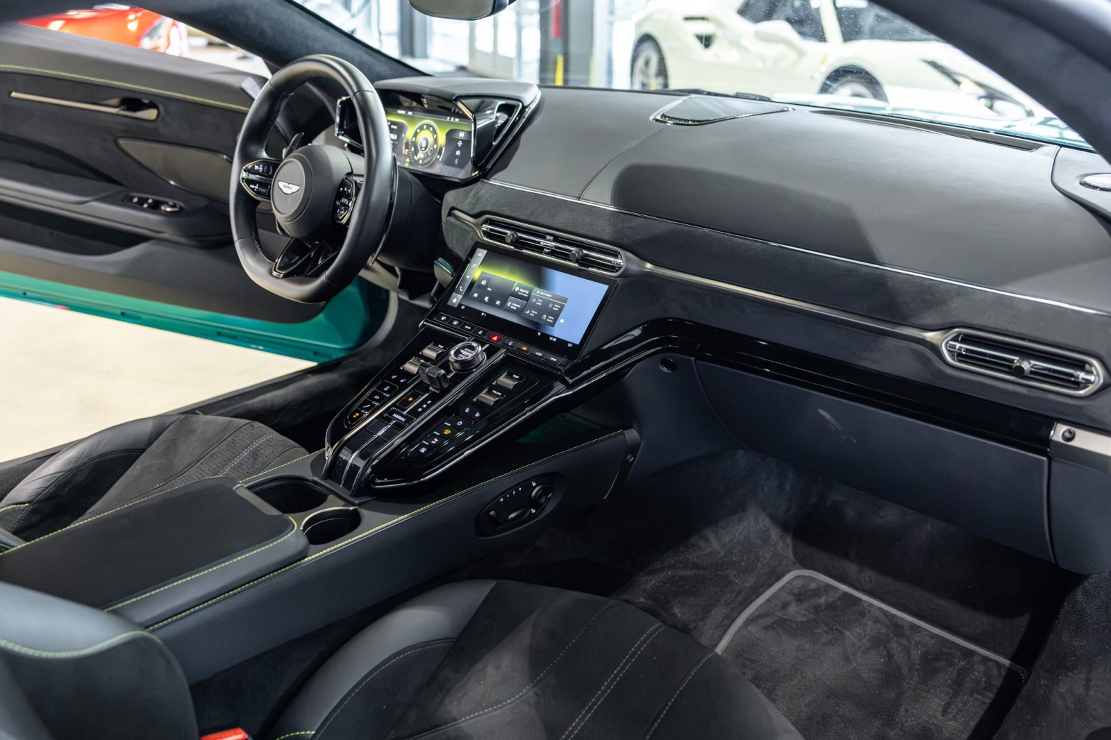 Used Car 2025 Aston Martin Vantage  For Sale Under $210,000 In Boerne, Texas