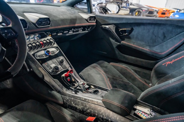 Used Car 2018 Lamborghini Huracan  Performante For Sale Under $320,000 In Boerne, Texas