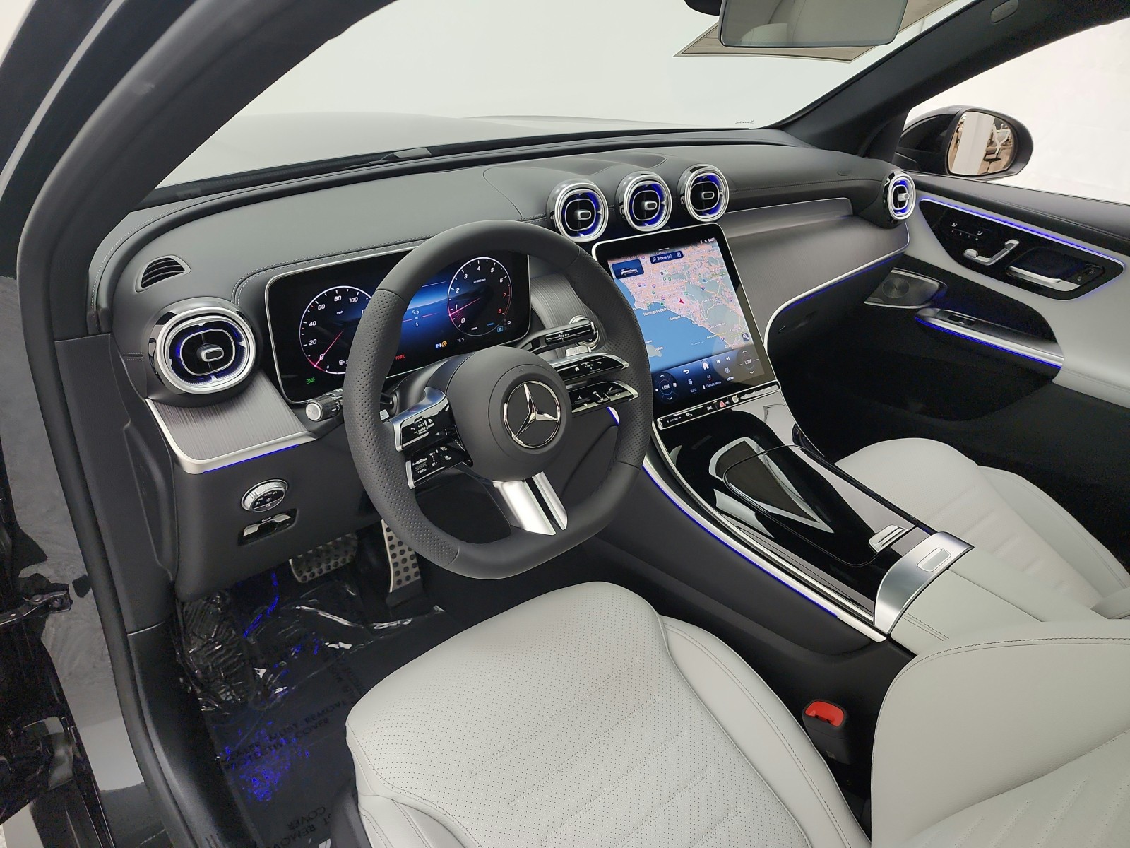 New 2026 Graphite Grey Metallic Mercedes-Benz GLC 300 image 9