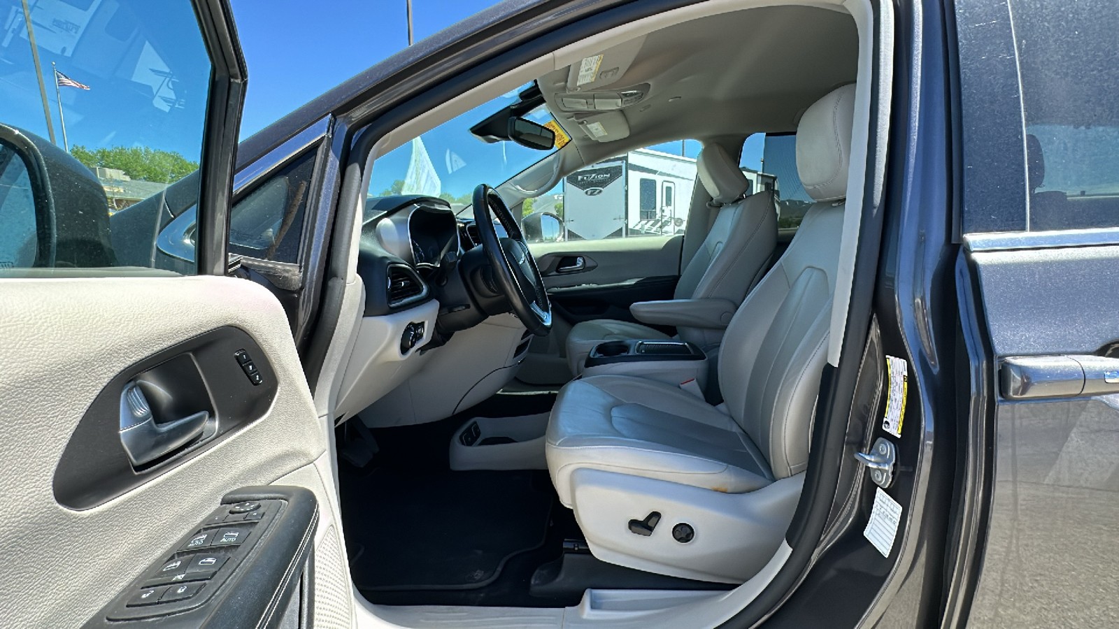 2021 Chrysler Pacifica Touring L 19