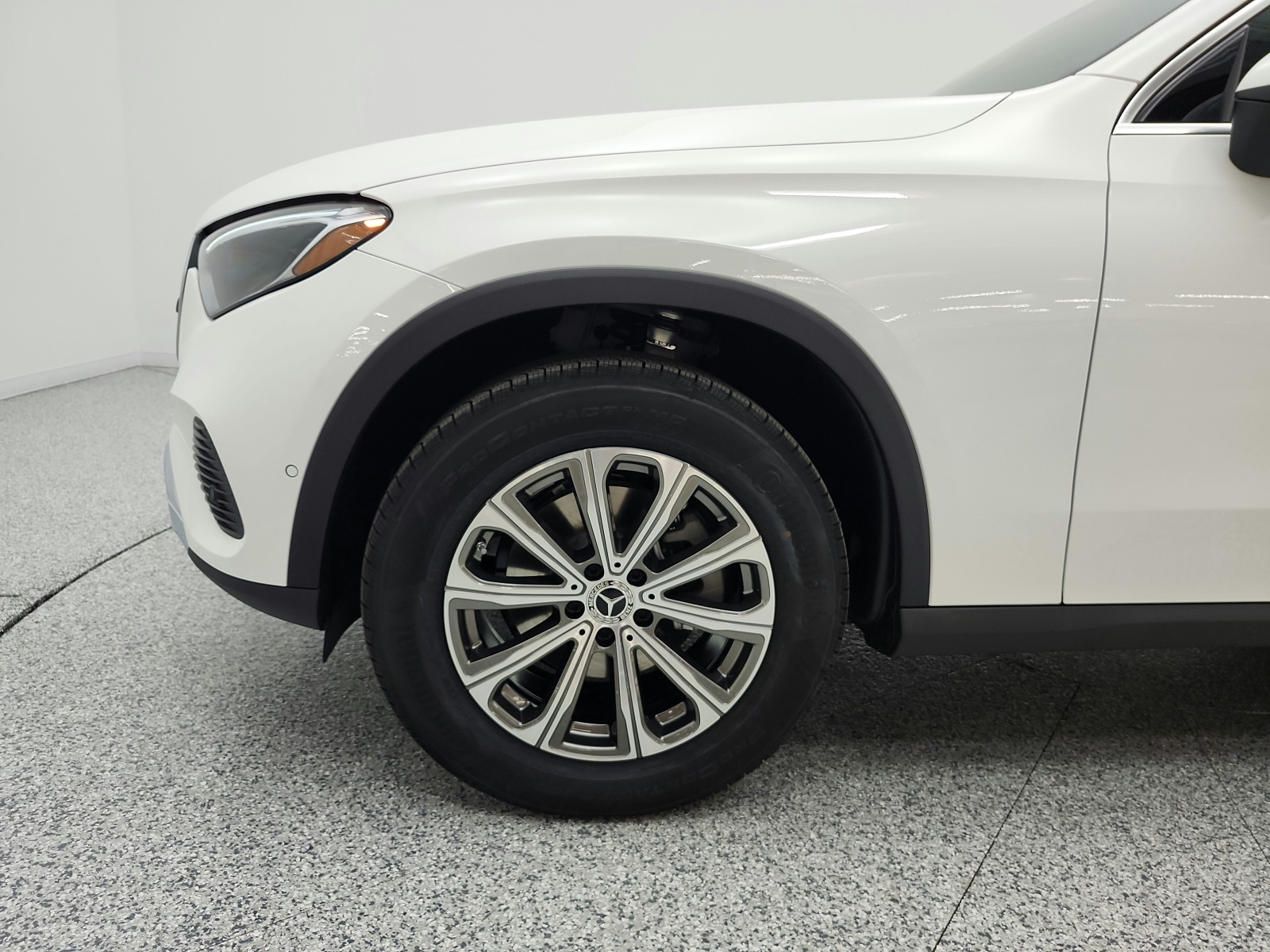 New 2027 Polar White Mercedes-Benz GLC 300 SUV image 15