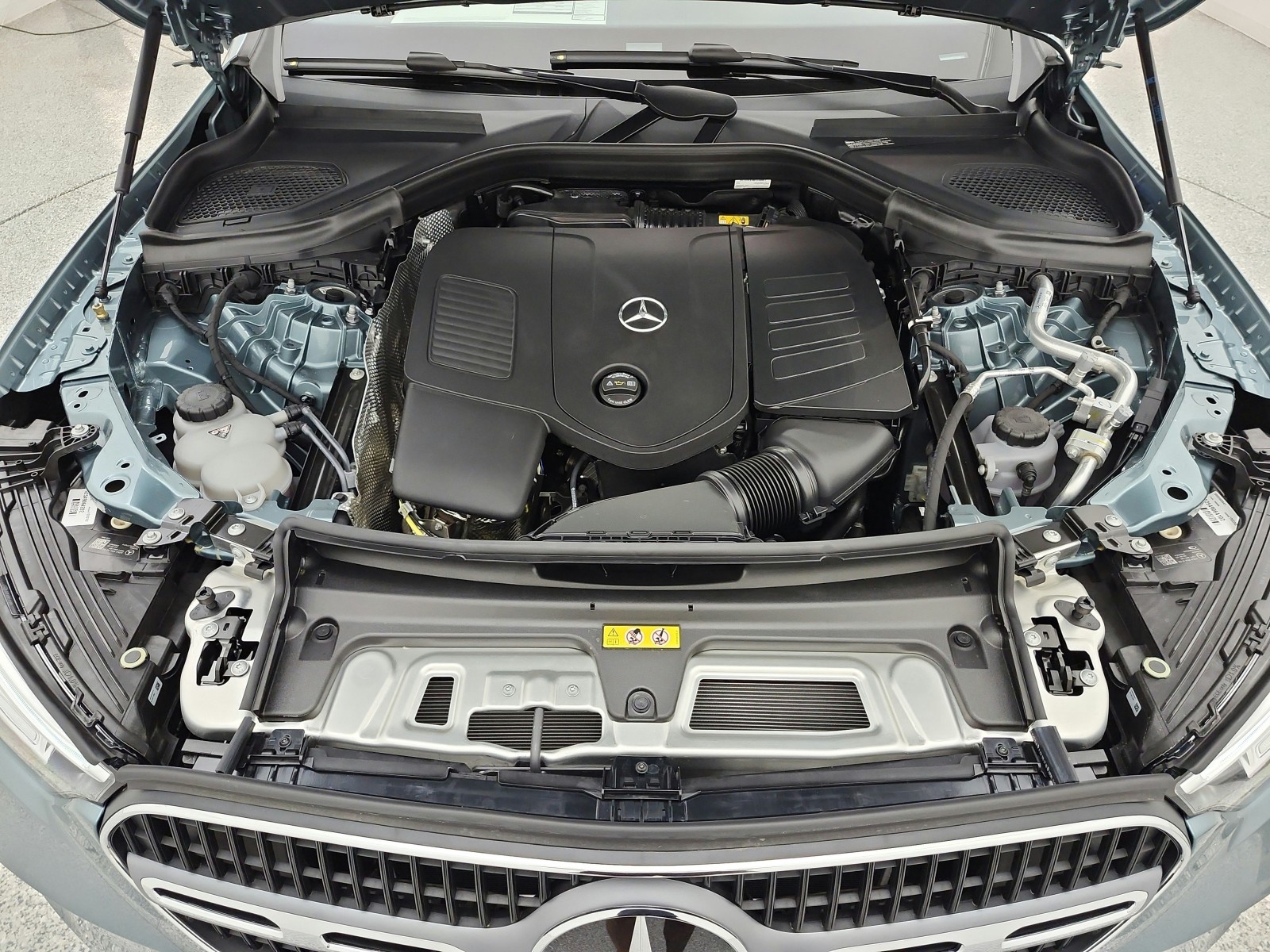 New 2026 Verde Silver Metallic Mercedes-Benz GLC 300 4MATIC® SUV image 12
