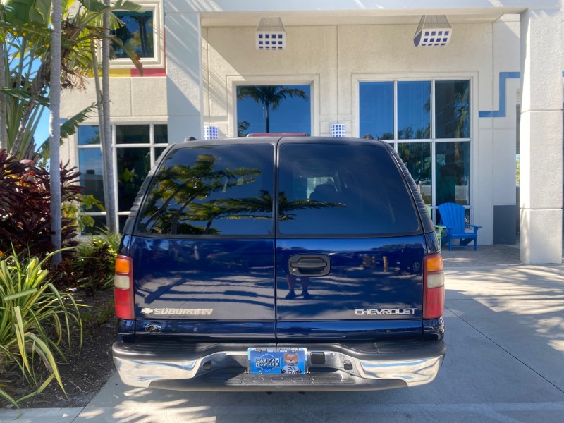 2003 Chevrolet Suburban LT 1 OWNER NO ACCIDENTS in ,