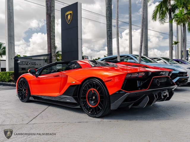 Lamborghini Aventador